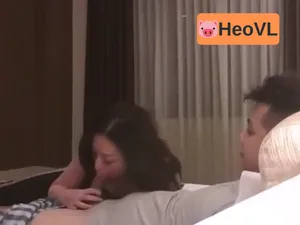 đè đầu con ghệ ra cưỡi ngựa hăng hái